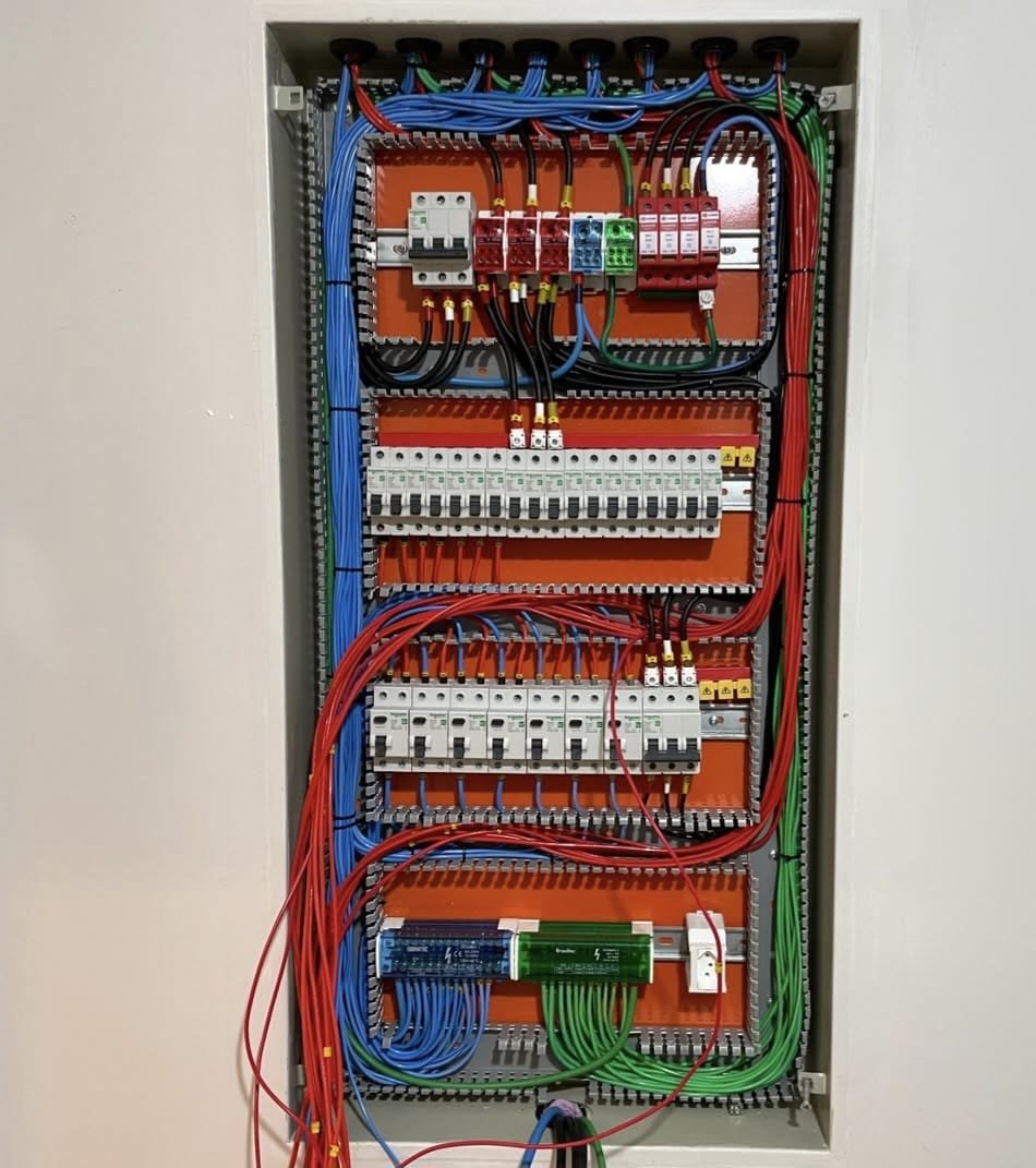 WhatsApp Image 2026-04-05 at 17.33.02 (1)